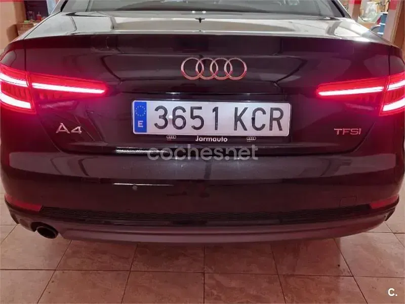 Usado Audi A4 S-Line 150 CV (110 kW) 2017 Negro Berlina