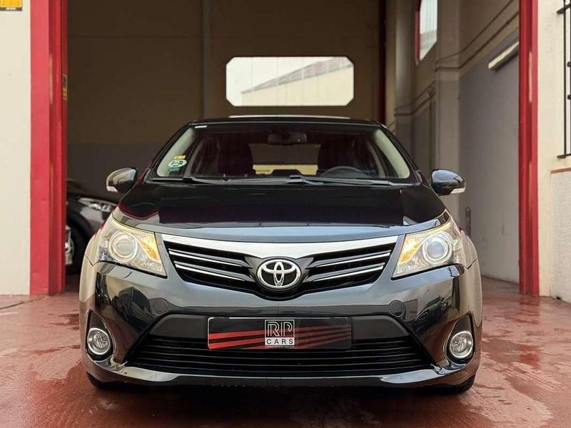 Usado Toyota Avensis Executive 150 CV (110 kW) 2013 Azul Berlina
