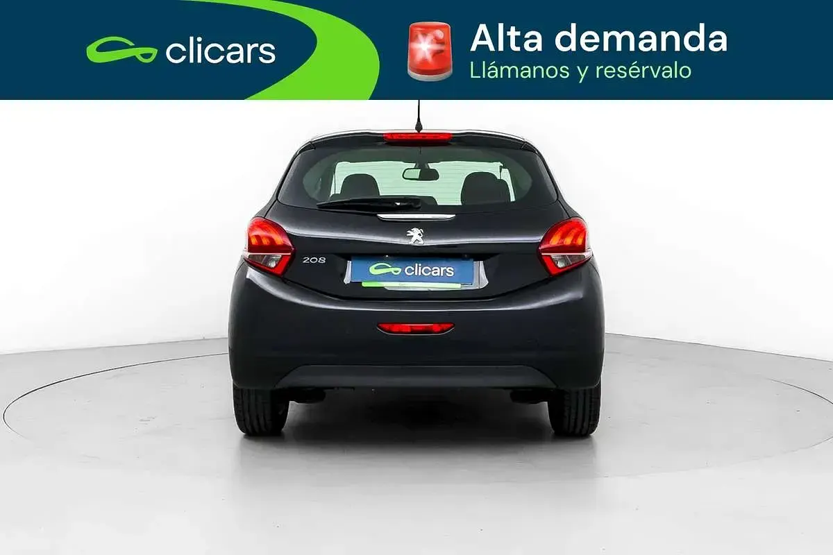 Usado Peugeot 208 Signature Sky 110 CV (80 kW) 2018 Negro Utilitario