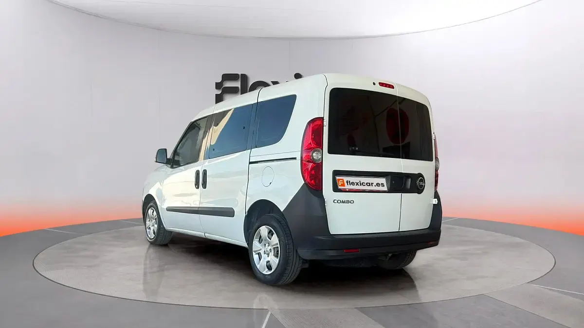 Usado Opel Combo 95 CV (69 kW) 2017 Blanco Monovolumen