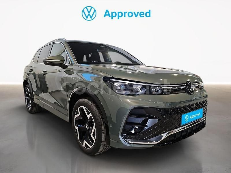 Usado VW Tiguan R-line 204 CV (150 kW) 2025 Verde SUV