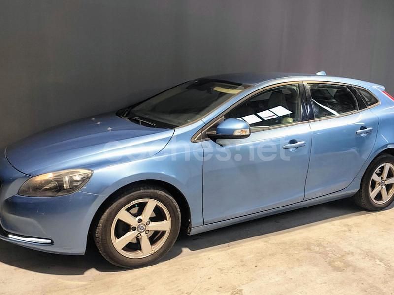 Azul Usado 2015 Volvo V40 Kinetic Familiar | 8000 € (Buen precio) - Imagen 1/4