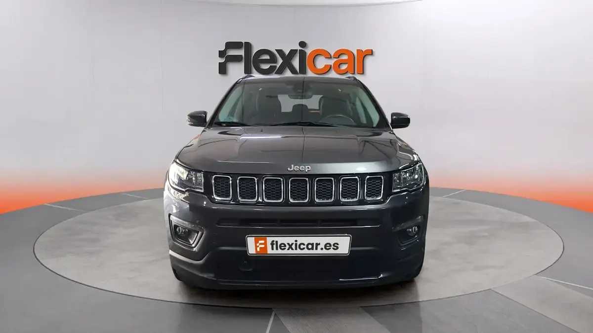 Usado Jeep Compass Longitude 140 CV (102 kW) 2018 Gris SUV