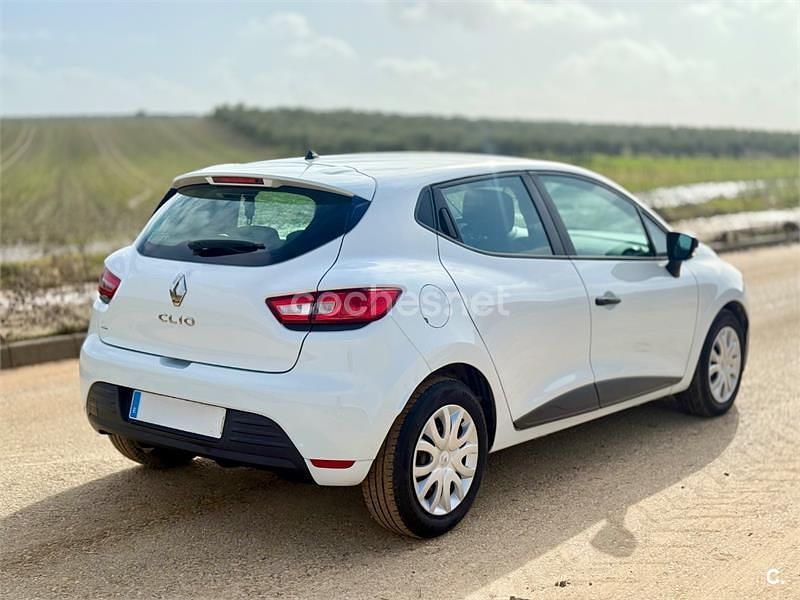 Usado Renault Clio IV Business 75 CV (55 kW) 2018 Blanco Berlina