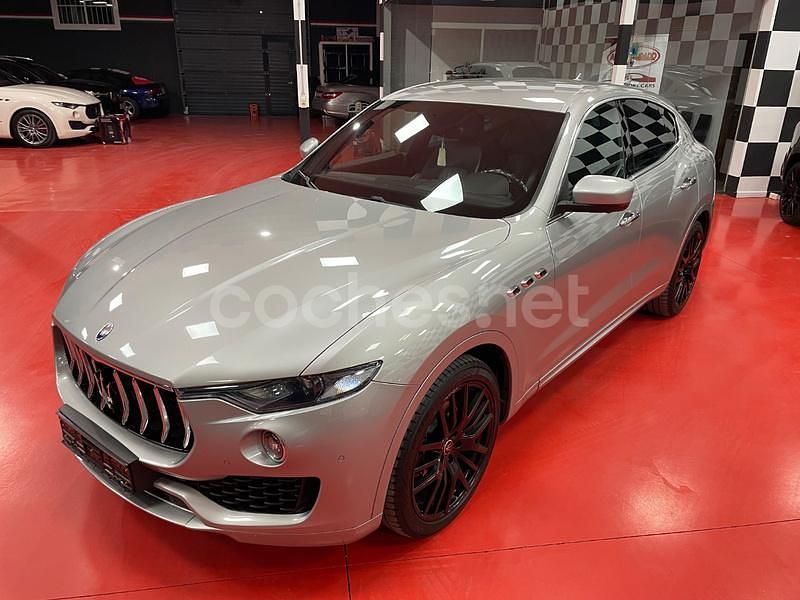 Usado Maserati Levante 275 CV (202 kW) 2017 Gris / plata SUV