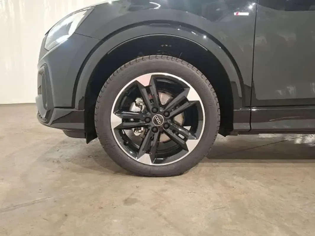 Usado Audi Q2 S-Line 116 CV (85 kW) 2026 Negro SUV