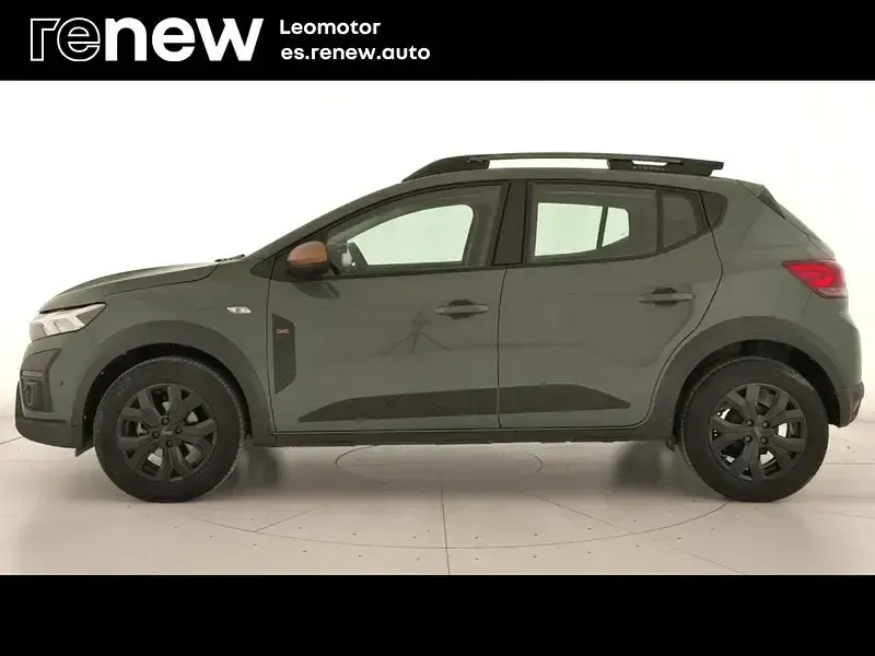 Usado Dacia Sandero Extreme 100 CV (73 kW) 2025 Verde Berlina