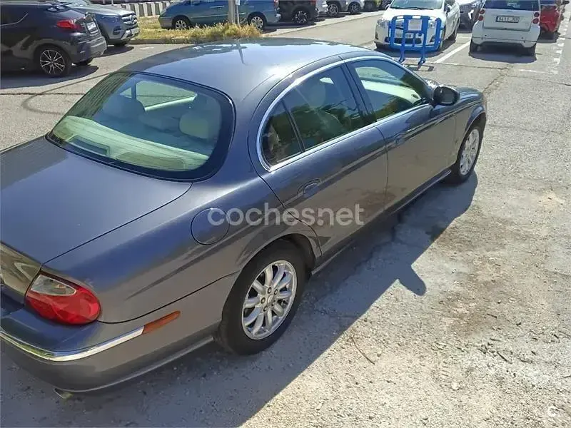Usado Jaguar S-Type Executive 200 CV (147 kW) 2003 Negro Berlina