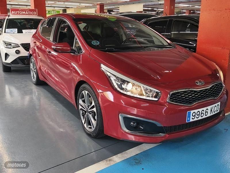 Granate Usado 2017 Kia Ceed Berlina | 13.990 € (Precio justo) - Imagen 1/4