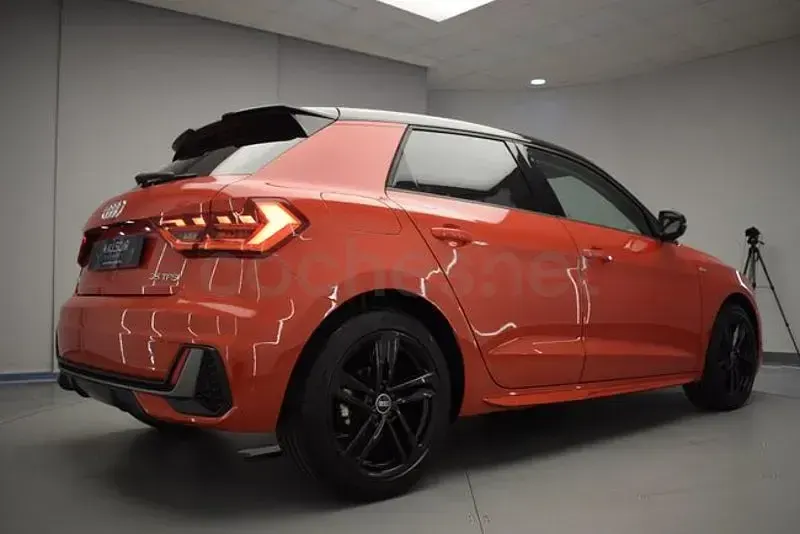 Usado Audi A1 Sportback S-Line 150 CV (110 kW) 2021 Rojo Utilitario