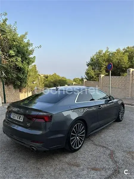 Usado Audi A5 S-Line 190 CV (139 kW) 2019 Gris / plata Coupe