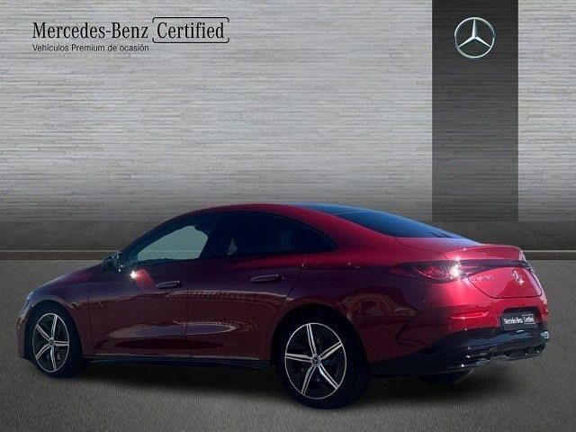 Usado Mercedes CLA180 AMG line 156 CV (114 kW) 2026 Manufaktur rojo patagonia Berlina