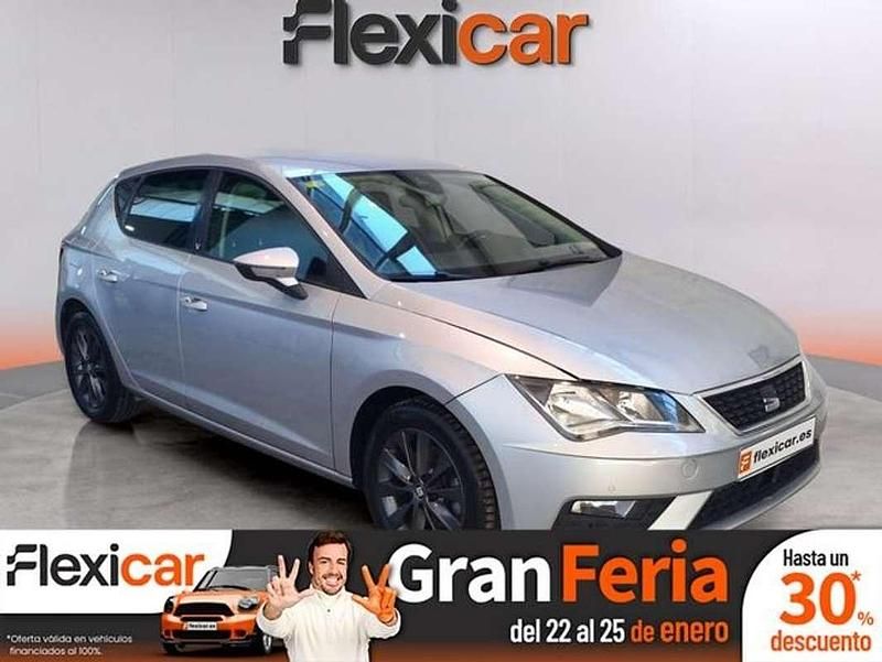 Usado Seat Leon ST Style 131 CV (96 kW) 2020 Gris Familiar