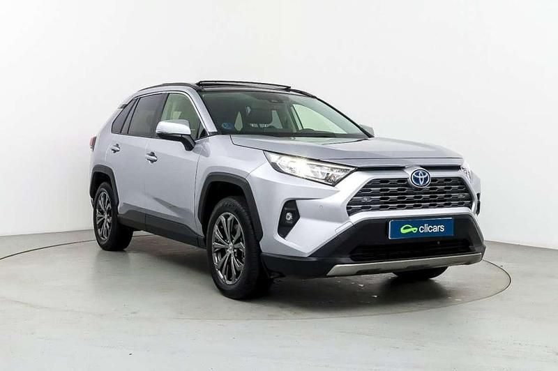 Usado Toyota RAV4 Hybrid Advance 184 CV (135 kW) 2022 Plateado SUV