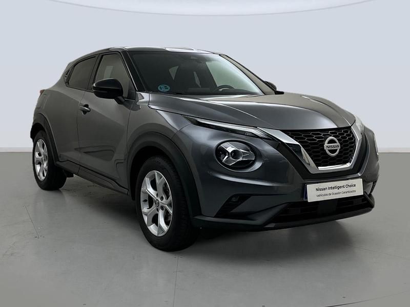 Usado Nissan Juke N-Connecta 114 CV (83 kW) 2022 Gris SUV