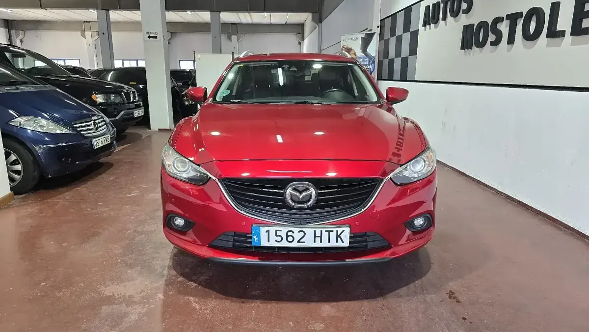 Usado Mazda 6 Style 150 CV (110 kW) 2013 Rojo Familiar