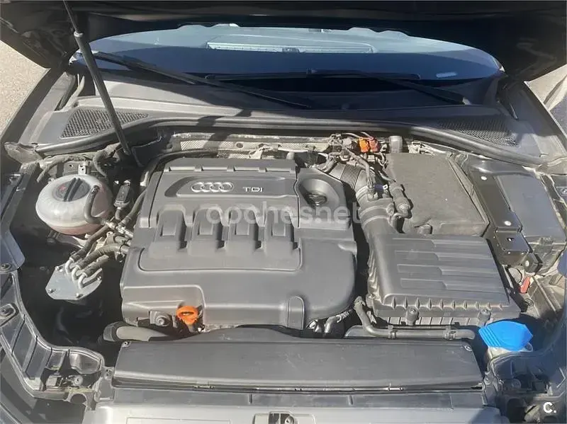 Usado Audi A3 Attraction 150 CV (110 kW) 2013 Negro Berlina