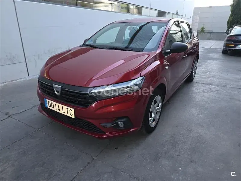 Usado Dacia Sandero Essentiel 101 CV (74 kW) 2021 Rojo Berlina