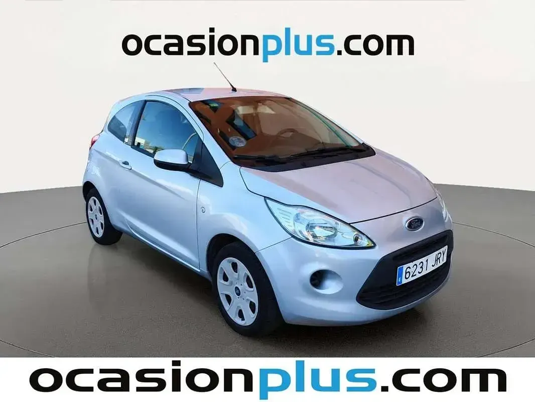 Usado Ford Ka Trend+ 69 CV (50 kW) 2016 Gris Utilitario