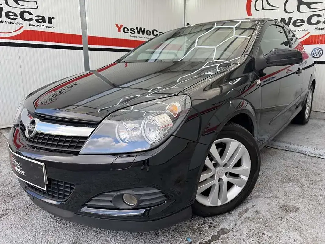 Usado Opel Astra GTC Enjoy 99 CV (72 kW) 2008 Negro Utilitario