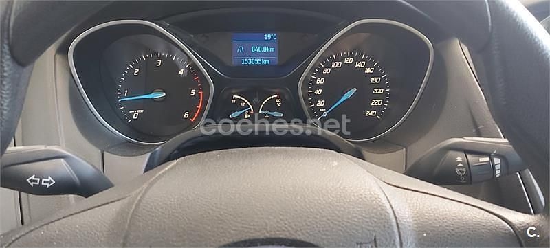 Usado Ford Focus Trend 95 CV (69 kW) 2011 Blanco Berlina