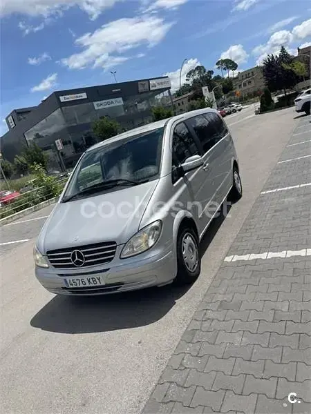 Usado Mercedes Viano 150 CV (110 kW) 2005 Gris / plata Monovolumen