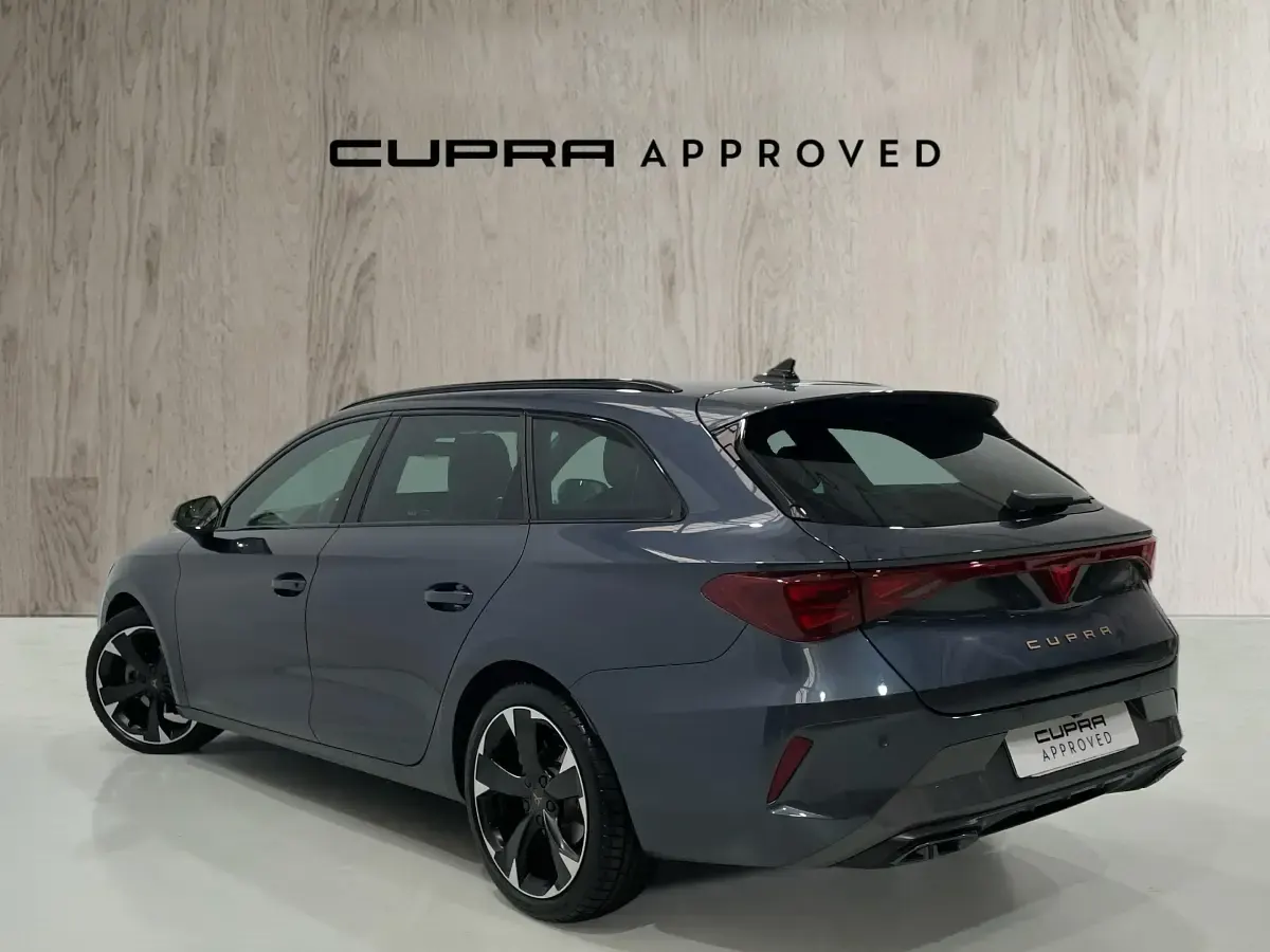 Usado Cupra Leon 150 CV (110 kW) 2025 Gris Familiar