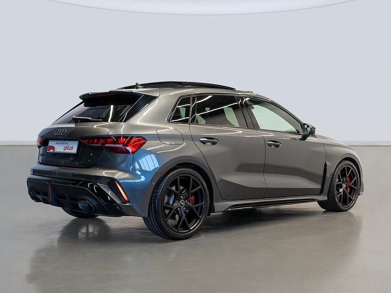 Nuevo Audi RS3 Sportback 400 CV (294 kW) 2025 Gris Utilitario