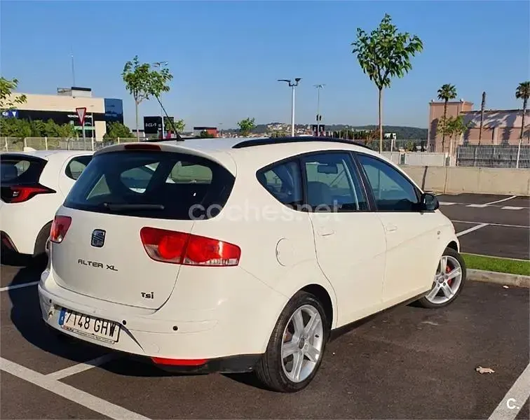 Usado Seat Altea Style 102 CV (75 kW) 2009 Blanco Monovolumen
