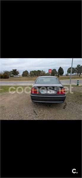 Usado BMW 320 136 CV (100 kW) 2002 Gris / plata Berlina