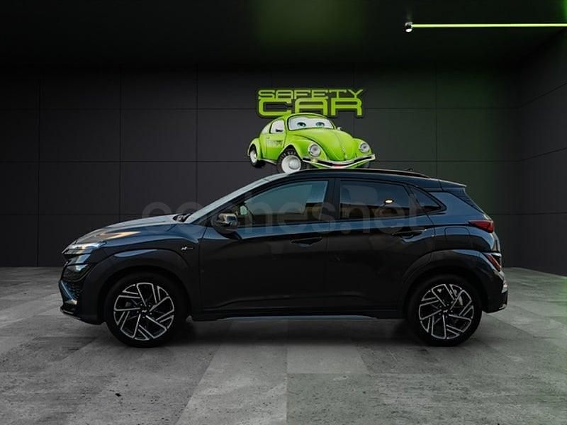 Usado Hyundai Kona N Line 120 CV (88 kW) 2022 Gris / plata SUV