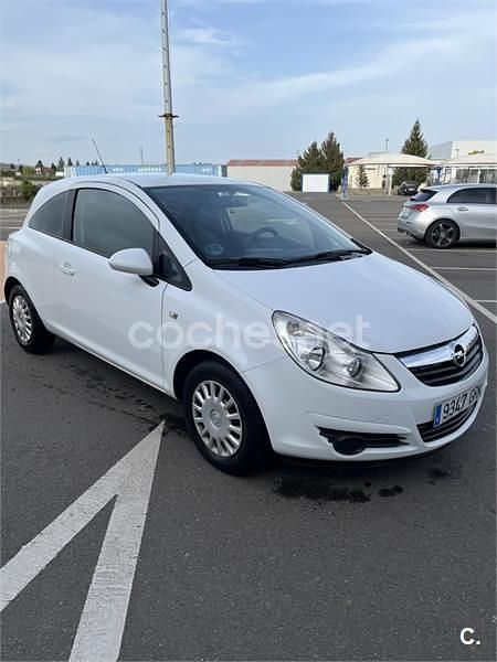 Usado Opel Corsa Essentia 85 HP (62 kW) 2009 Branco Citadino