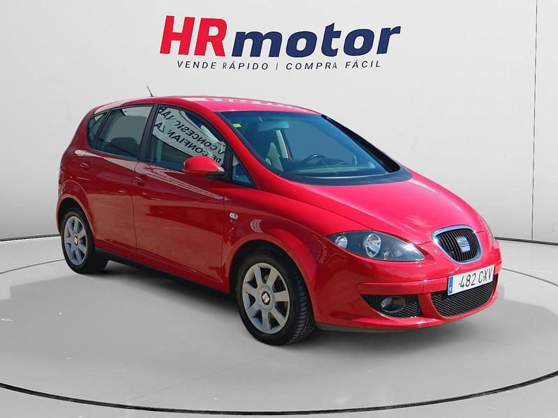 Rojo Usado 2004 Seat Altea Stylance Monovolumen | 5610 € (Un poco caro) - Imagen 1/4