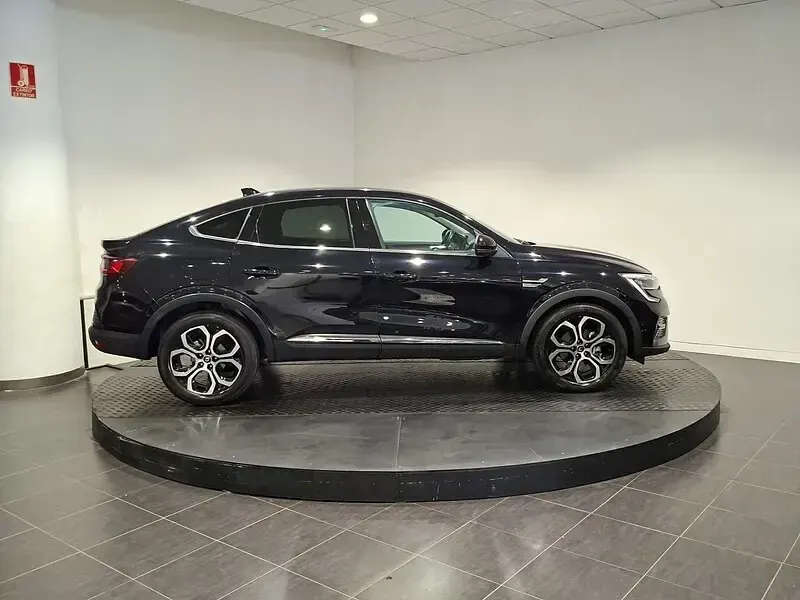 Usado Renault Arkana Zen 145 CV (106 kW) 2022 Negro SUV
