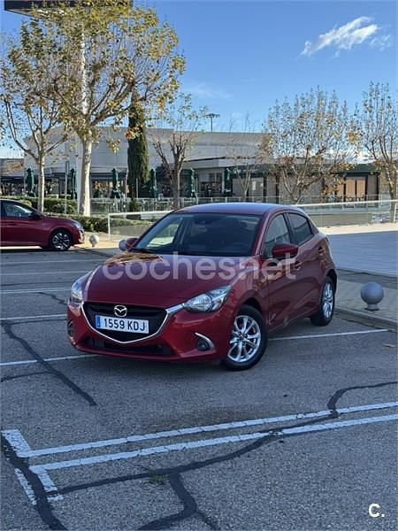 Rojo Usado 2017 Mazda 2 Berlina | 7500 € (Precio justo) - Imagen 1/4