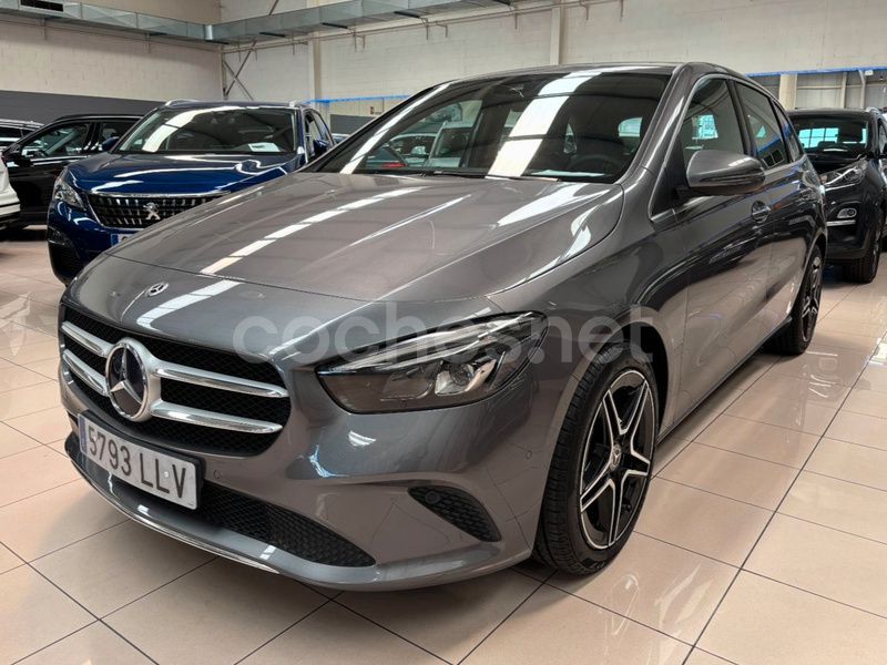Gris / plata Usado 2021 Mercedes B200 Monovolumen | 24.950 € (Precio justo) - Imagen 1/4