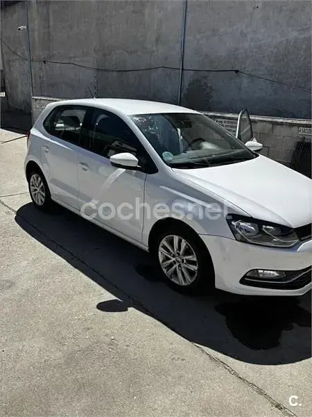 Usado VW Polo 90 CV (66 kW) 2017 Blanco Berlina