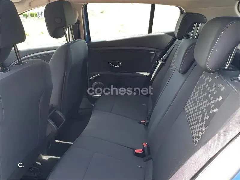 Usado Renault Mégane Dynamique 110 CV (80 kW) 2013 Azul Berlina