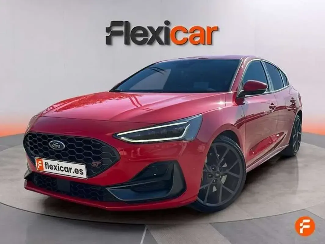 Usado Ford Focus ST 280 CV (205 kW) 2025 Rojo Utilitario