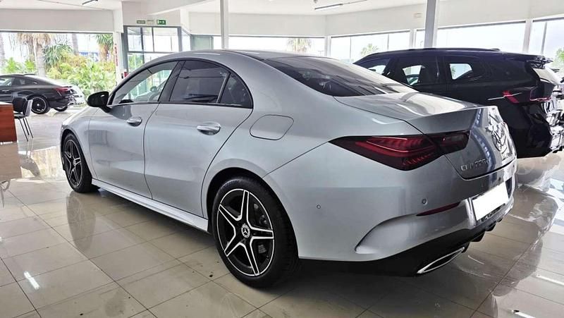 Usado Mercedes CLA220 190 CV (139 kW) 2025 Plateado Berlina