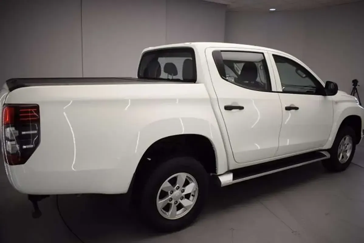 Usado Mitsubishi L200 150 CV (110 kW) 2022 Blanco Pickup/Camioneta