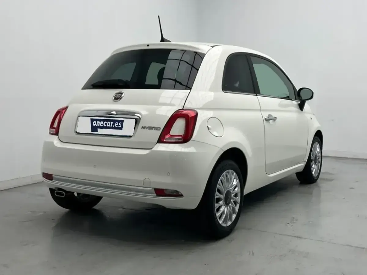 Usado Fiat 500 70 CV (51 kW) 2023 Blanco Berlina