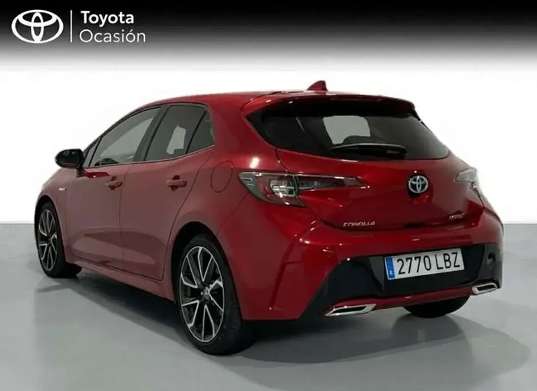 Usado Toyota Corolla Advance 179 CV (131 kW) 2019 Rojo Utilitario