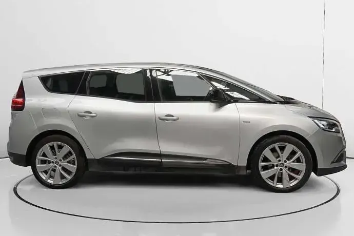 Usado Renault Scenic E-Tech LIMITED 140 CV (102 kW) 2019 Monovolumen