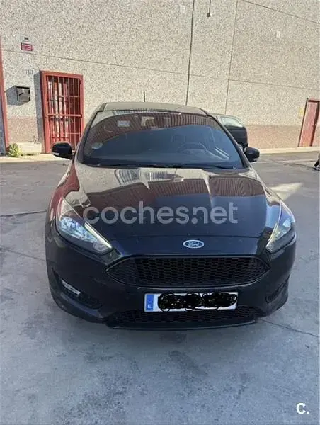 Usado Ford Focus ST-Line 125 CV (91 kW) 2018 Negro Berlina