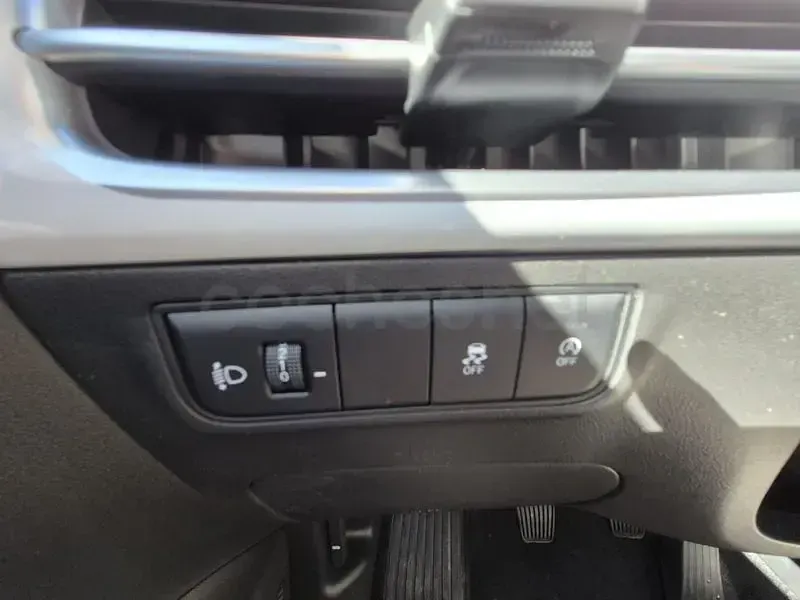 Usado Hyundai Tucson 160 CV (117 kW) 2025 Gris / plata SUV