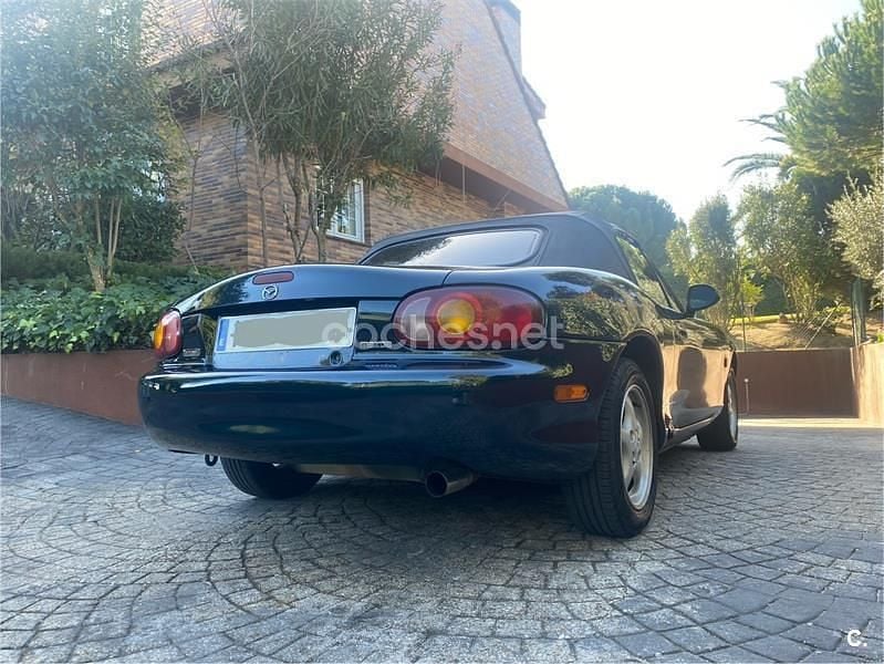 Usado Mazda MX5 140 CV (102 kW) 1998 Verde Descapotable