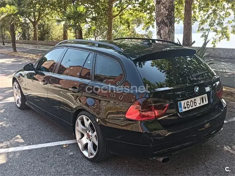 Usado BMW 320 150 CV (110 kW) 2005 Negro Familiar
