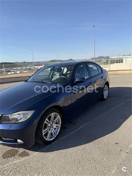 Usado BMW 318 115 CV (84 kW) 2006 Azul Berlina
