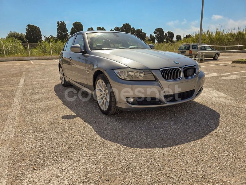 Usado BMW 318 143 CV (105 kW) 2010 Gris / plata Berlina